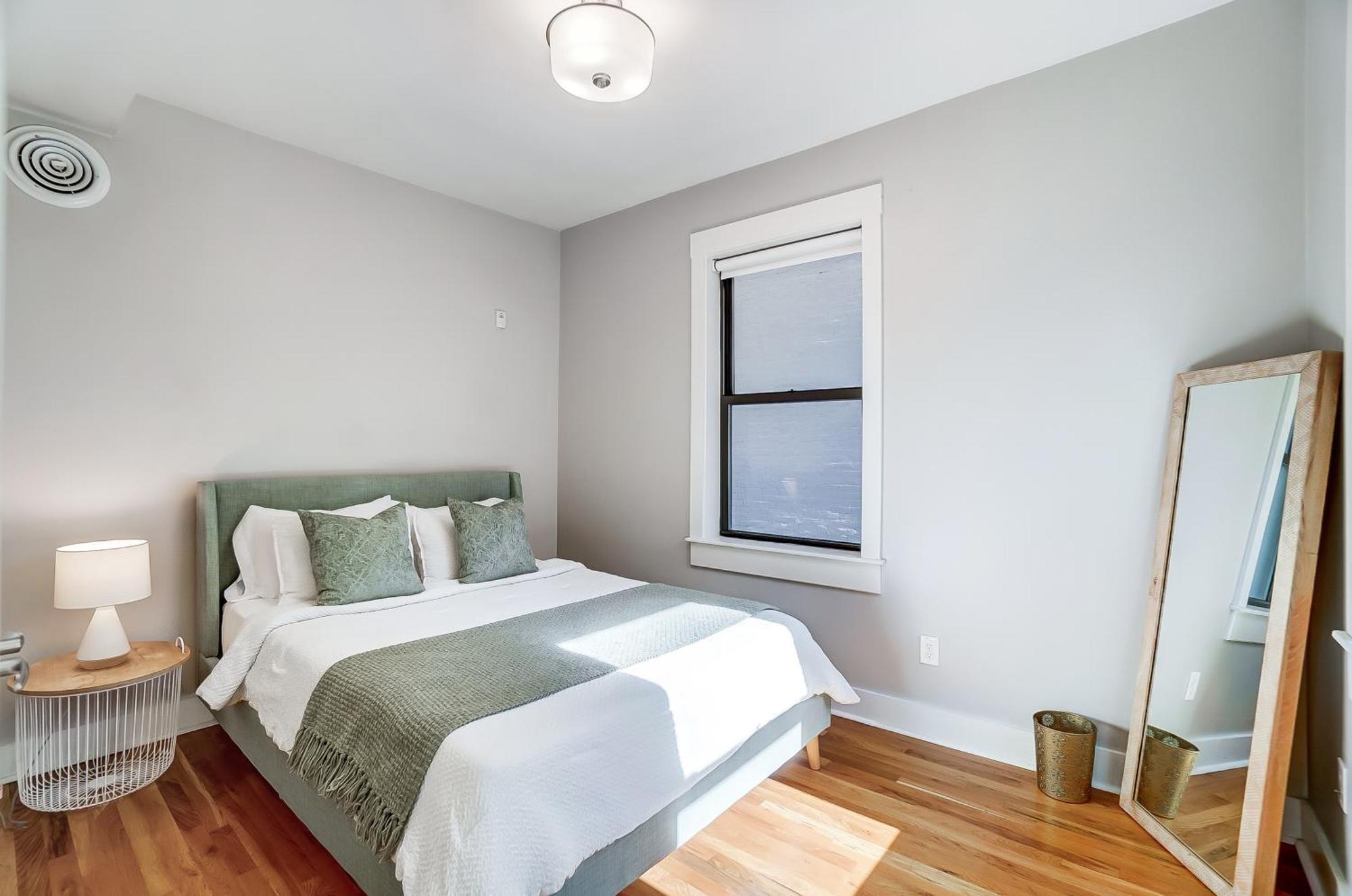 Sunny Downtown Apartment, Walk To Washington Park! Cincinnati Exterior foto